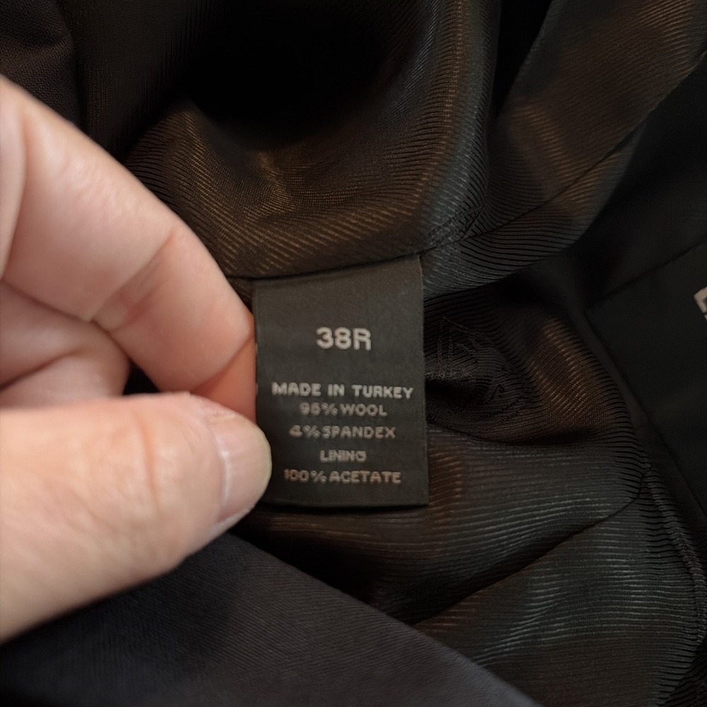 Express‎ Black Blazer 38 R Wool Spandex Stretch 2 Button Modern Suit Jacket - Picture 6 of 6